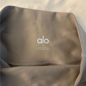 ALO Yoga Gray Leggings
